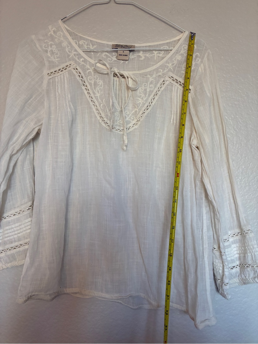 Lace Brand Cream Embroidered Blouse Womens Small Tie Neck Cottagecore Fairycore - Picture 8 of 8